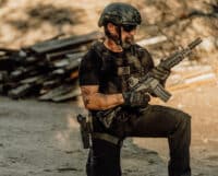 Men wearing Recoil Plate Carrier Black